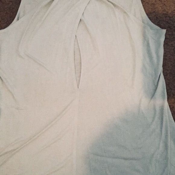Apana workout tank top - Picture 2 of 4